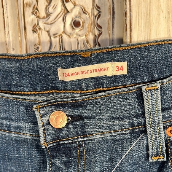 Levi’s NWT Classic Medium Wash Women's Jeans - Picture 4 of 10